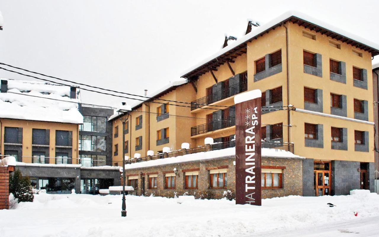 Aparthotel Trainera エステリ・ダネウ エクステリア 写真