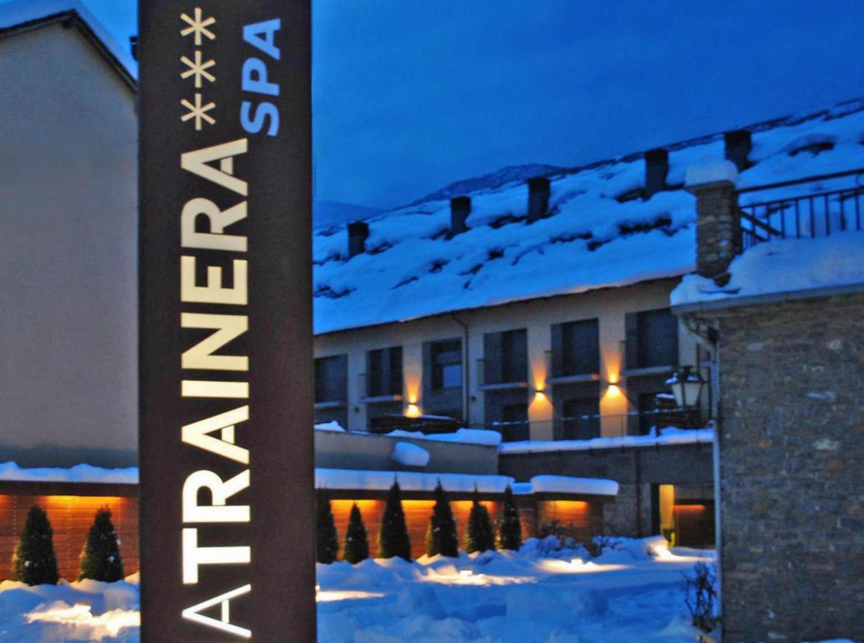 Aparthotel Trainera エステリ・ダネウ エクステリア 写真