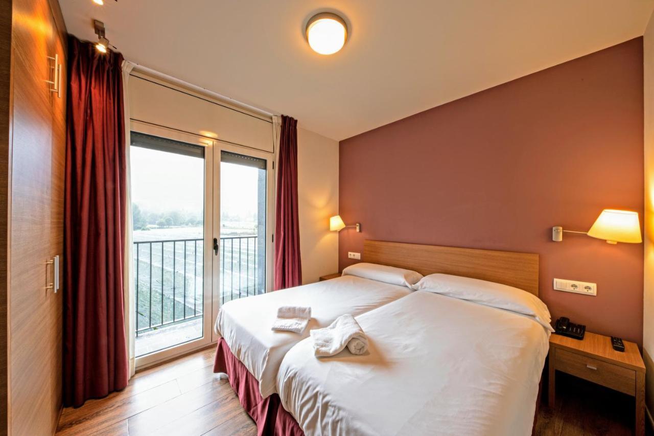 Aparthotel Trainera エステリ・ダネウ エクステリア 写真