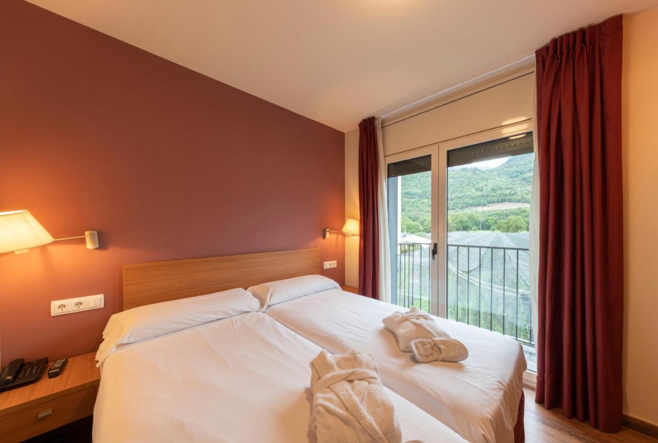 Aparthotel Trainera エステリ・ダネウ エクステリア 写真