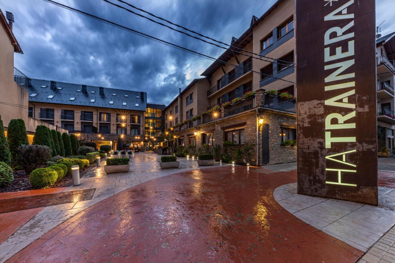 Aparthotel Trainera エステリ・ダネウ エクステリア 写真