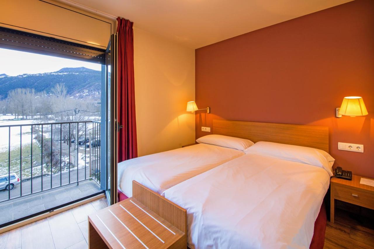 Aparthotel Trainera エステリ・ダネウ エクステリア 写真